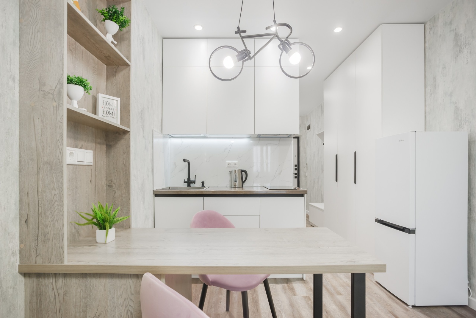 Квартира-студия 28  м², 19/25 эт.
