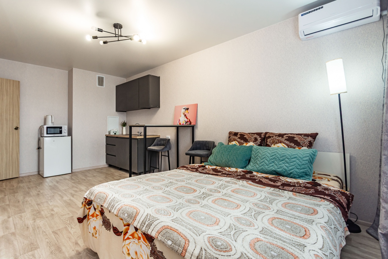 Умная студия на Дмитрия Петрова 7