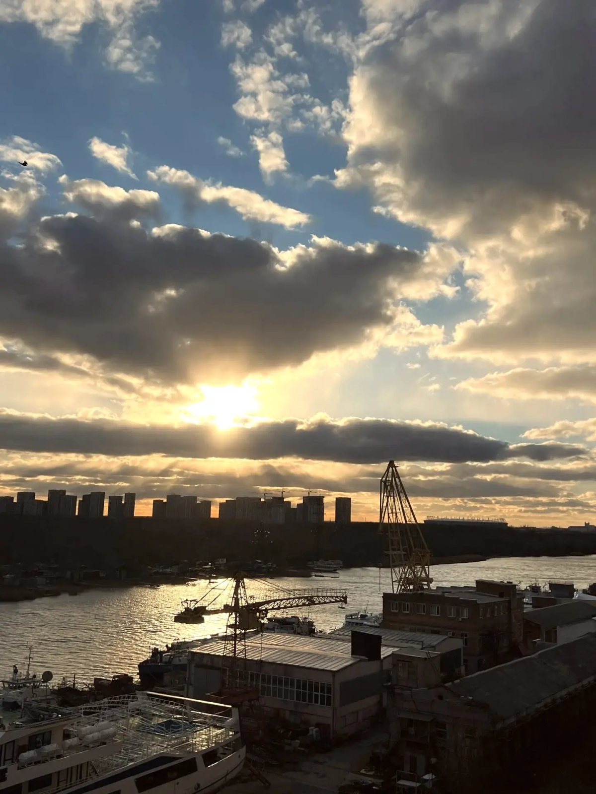 Квартира у Реки