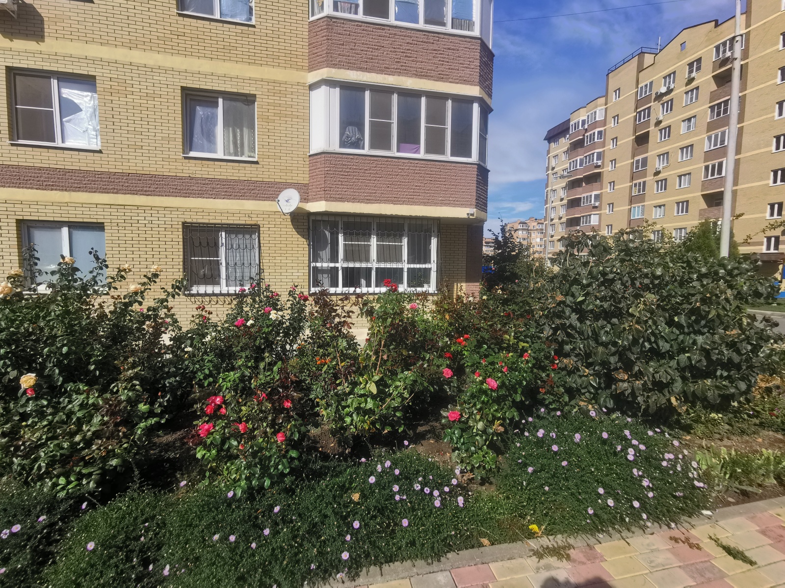 Бульвар Платова 7 кв 14