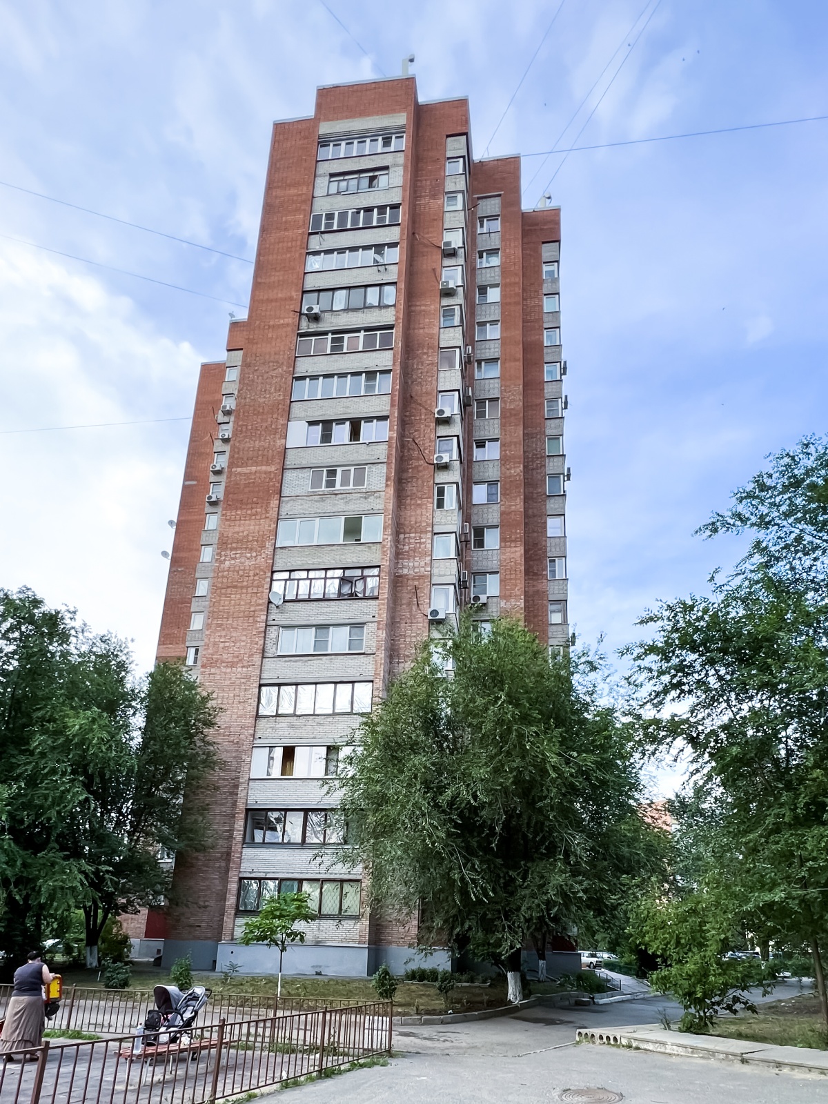 Семейная квартира на Зорге