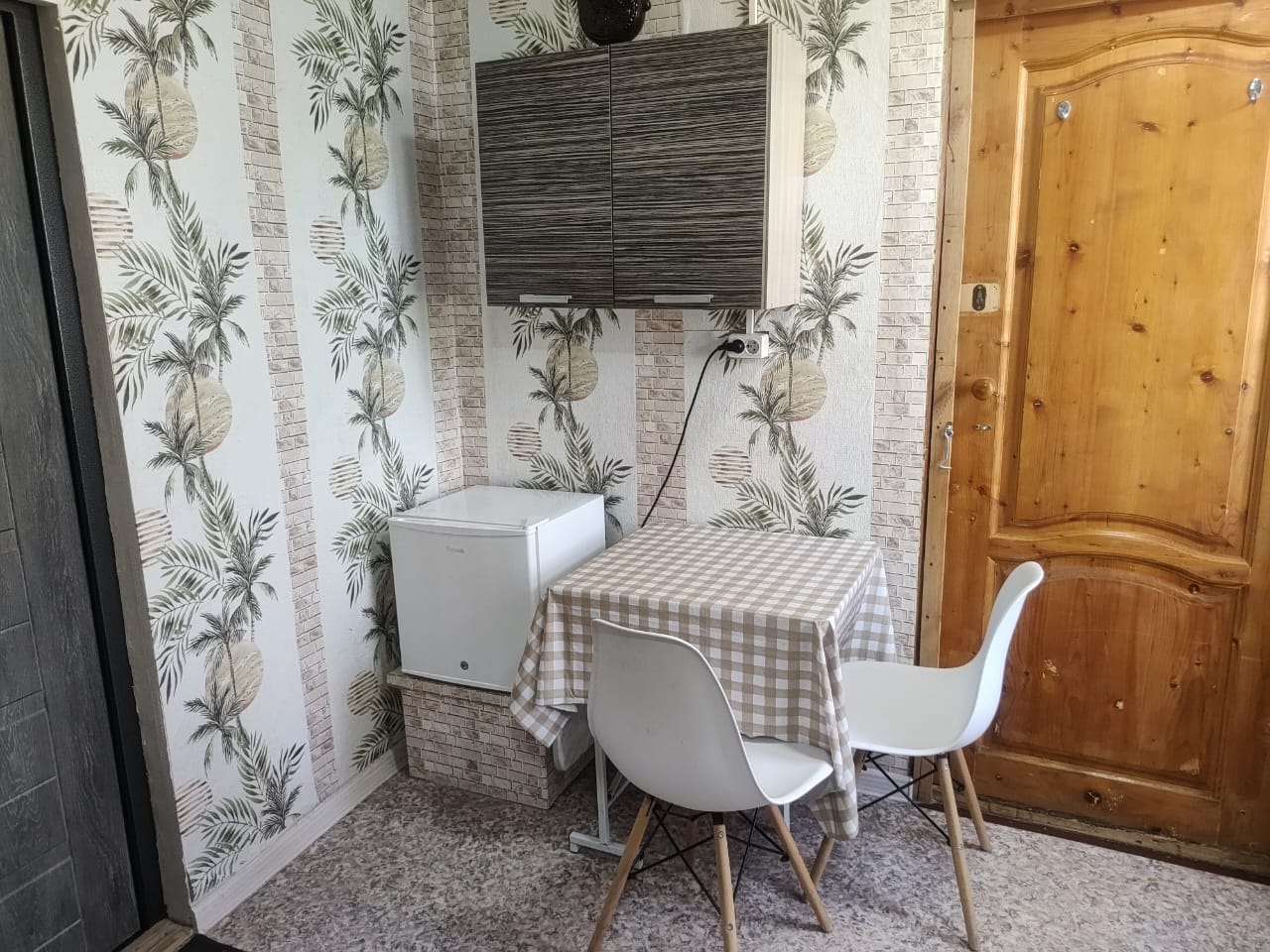 2 км. квартира 30 кв. м. у Театральной площади в Доходном доме конца XIX века 