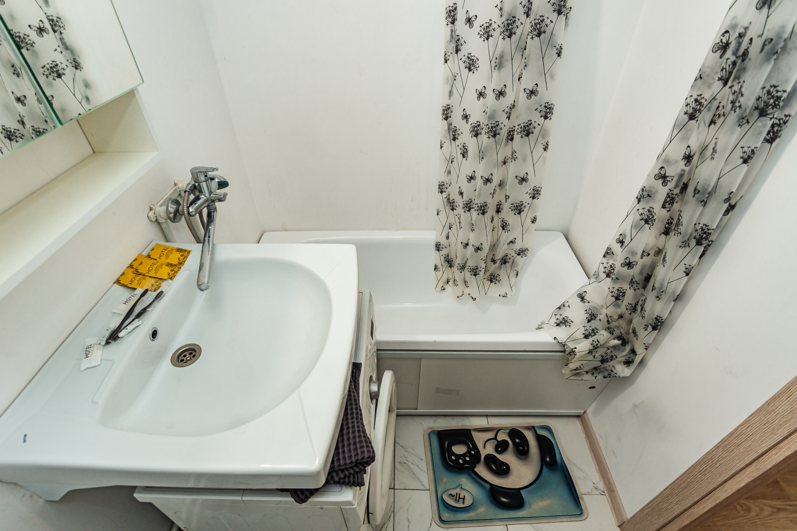 Умная студия на Дмитрия Петрова 7